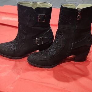 Jambu Black Embroidered Ankle Boots